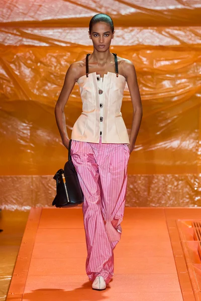 Look 12